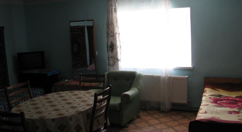 Хостел Rooms in Guest House Судак-14